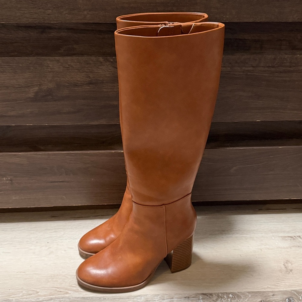 Brown Knee-High Leather Boots